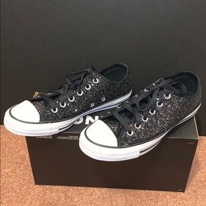 New: Glitter Black Converse size 8.5